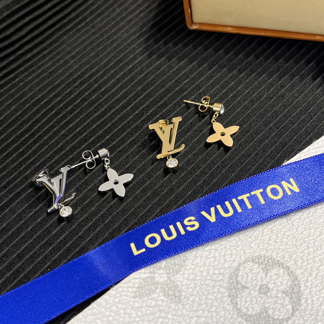 A714  LV earrings 108859