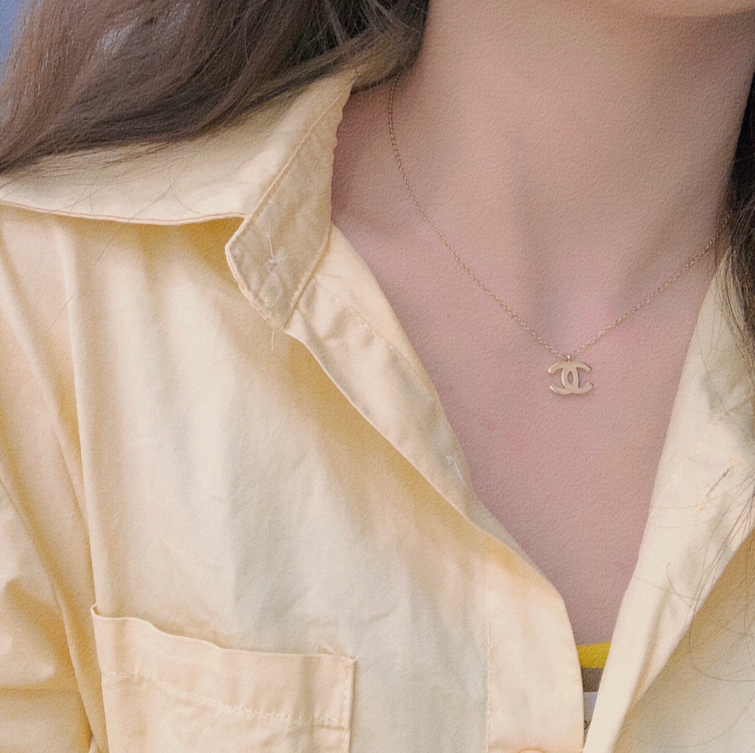 X244 Chanel necklace 108747