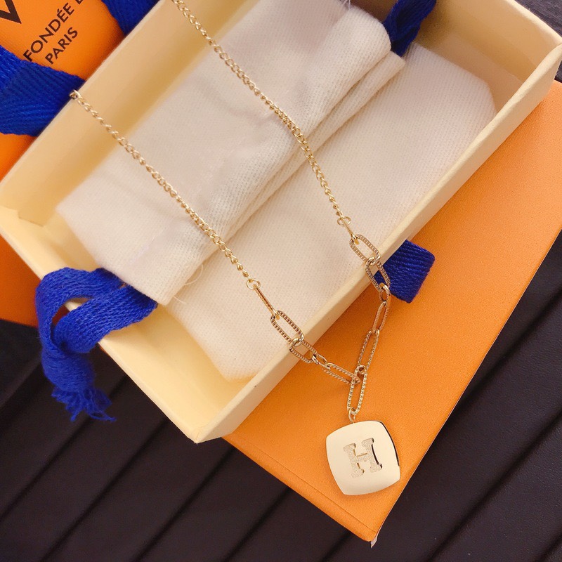 X435  H Hermes necklace 108744