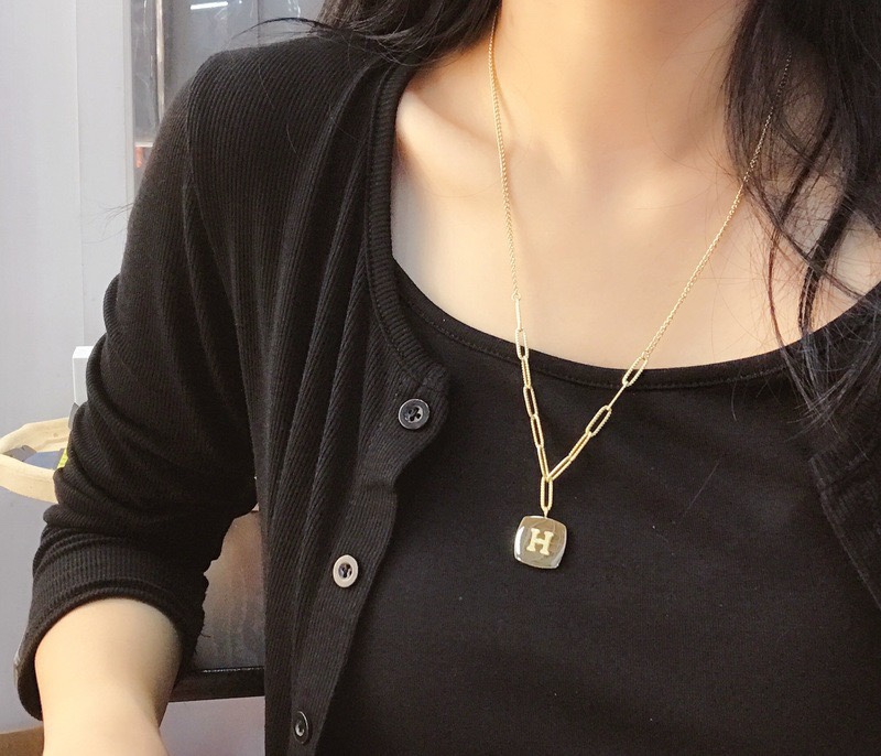 X435  H Hermes necklace 108744