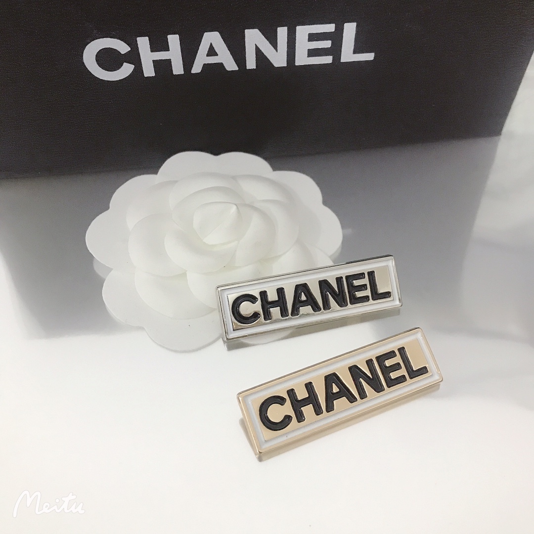 chanel brooch 108705