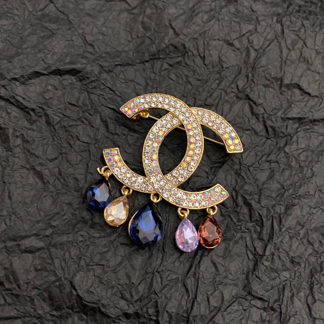 Chanel brooch 108695