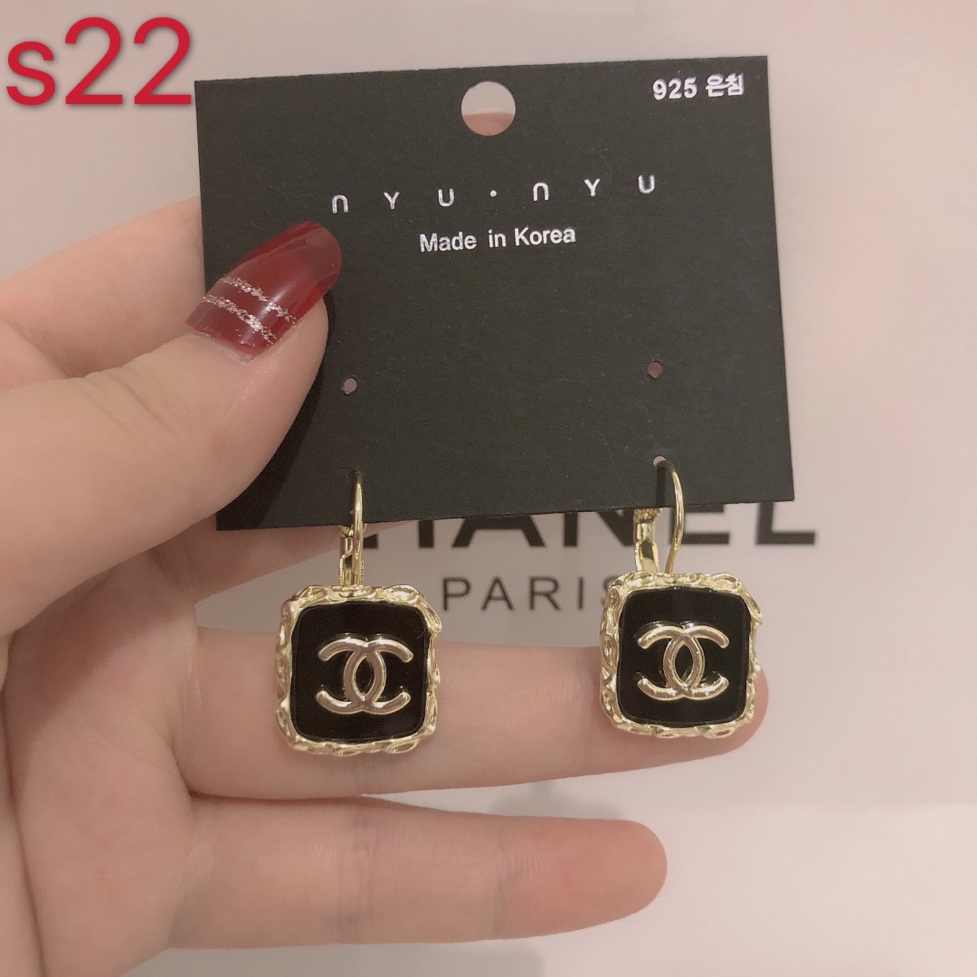 chanel earrings 108974