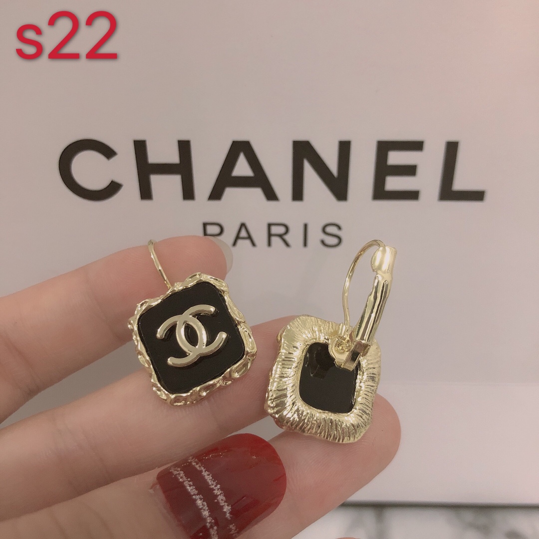 chanel earrings 108974