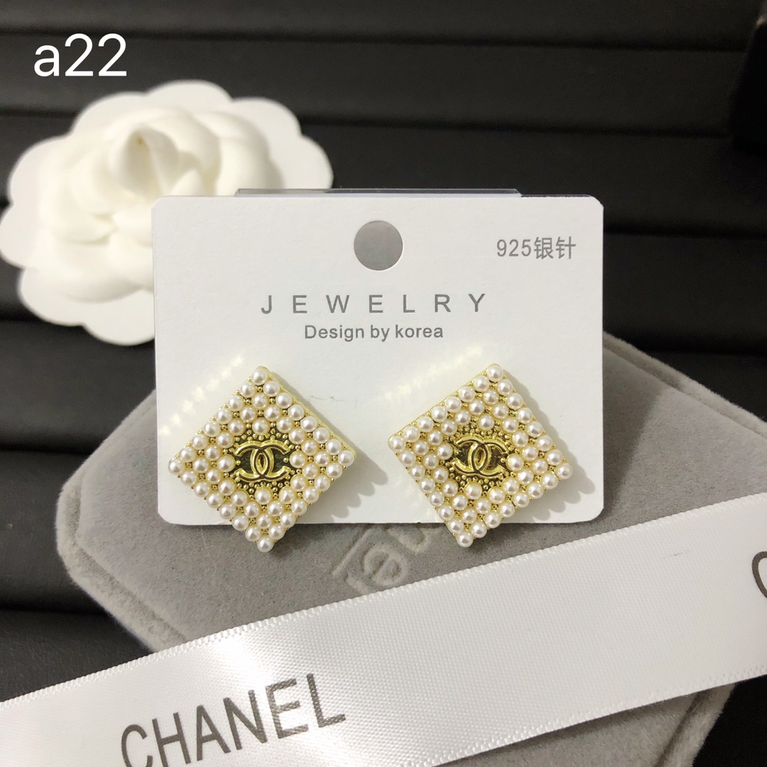 Chanel earrings 108966