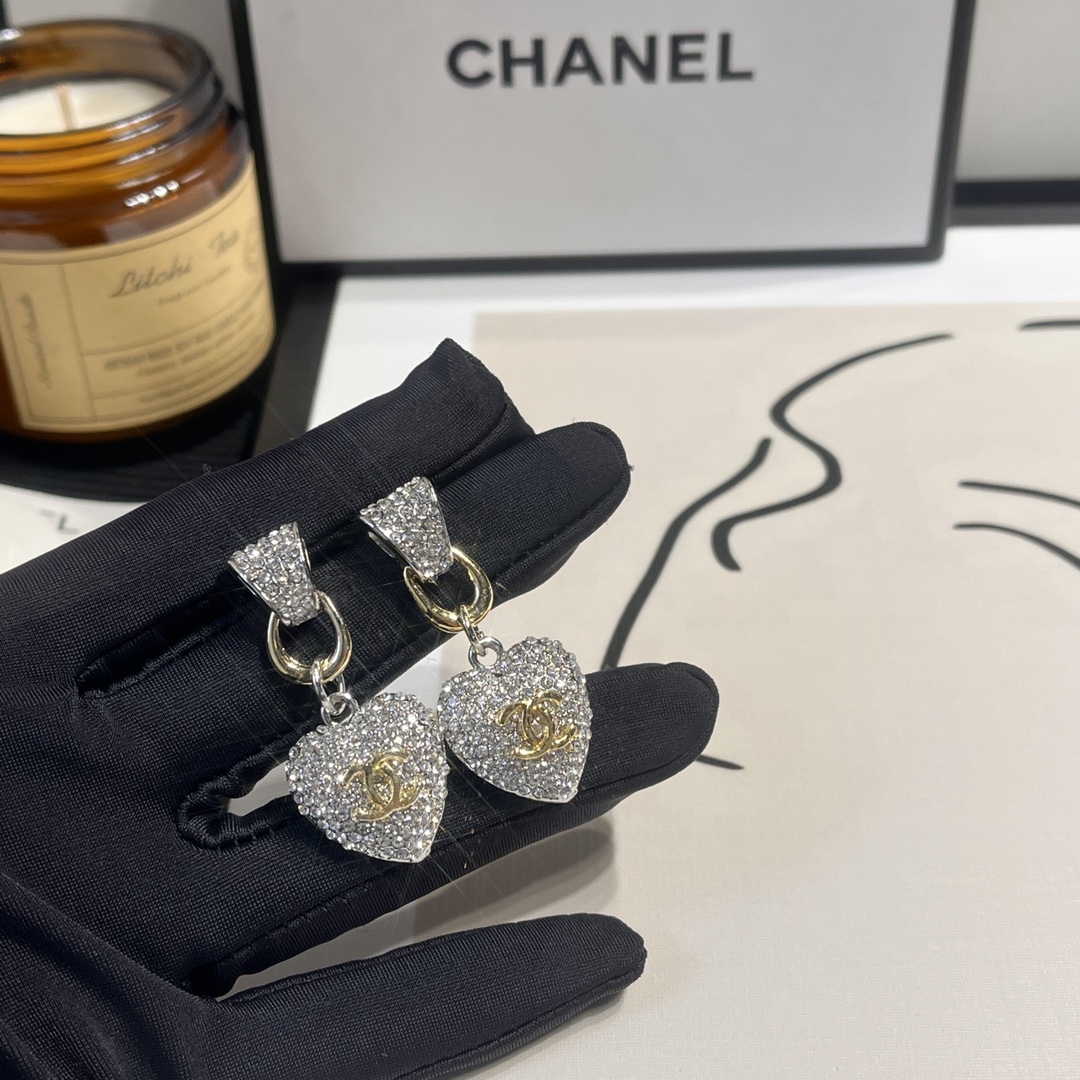 A717 Chanel earrings 108946
