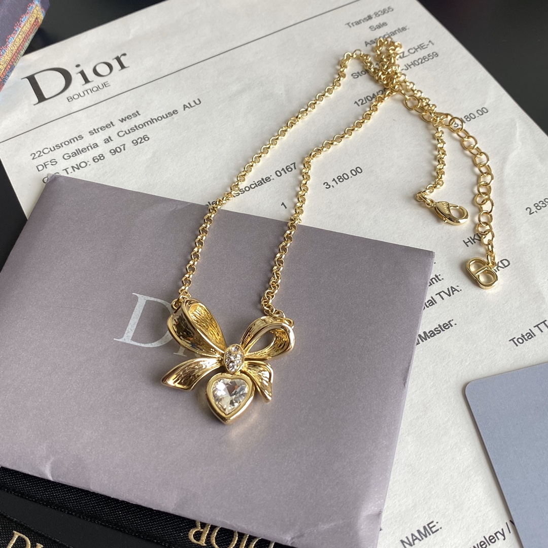 B147 Dior necklace 108924