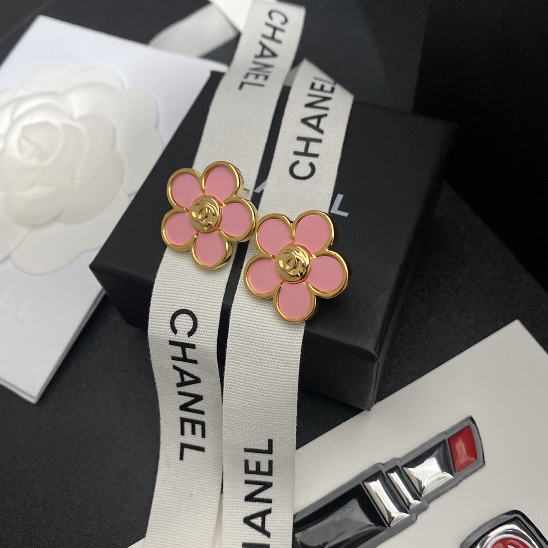 A596 Chanel earrings 108923