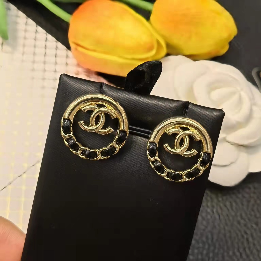 A161 Chanel earrings 108922