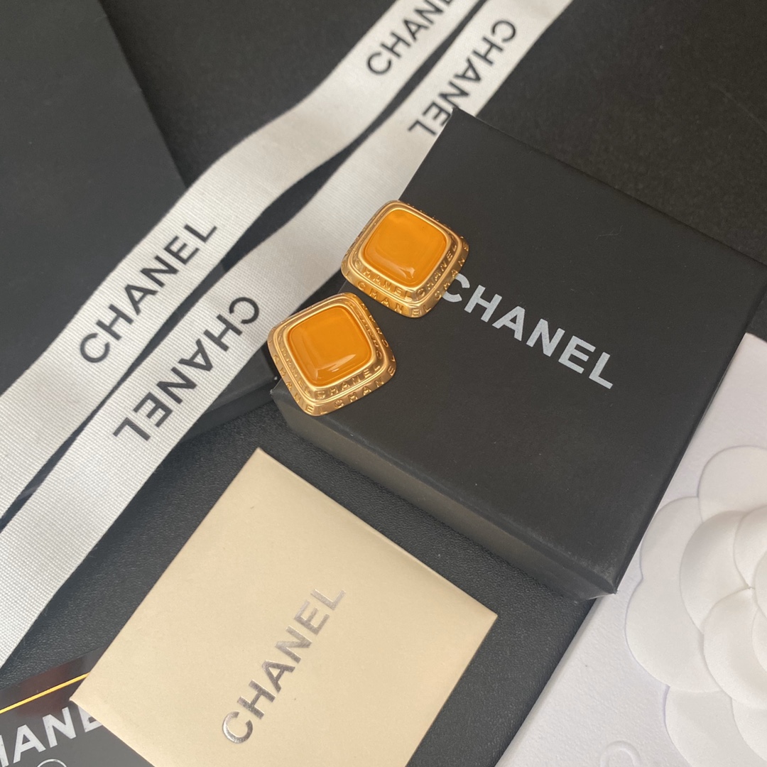 A241 Chanel earrings 108881