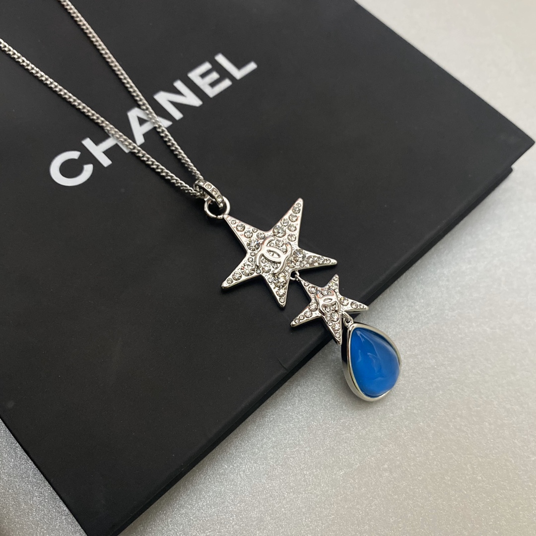 B340 Chanel necklace 109098