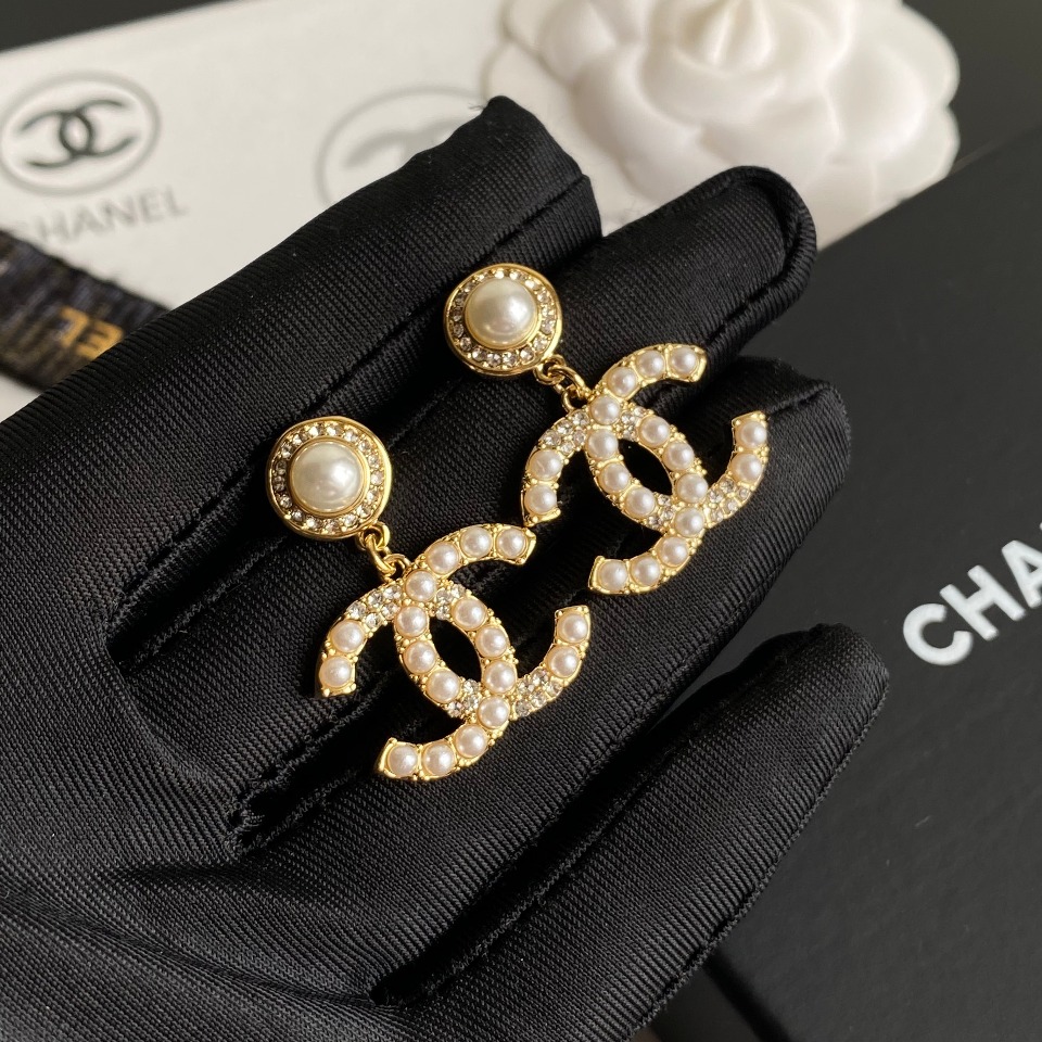 A460 Chanel earrings 112129