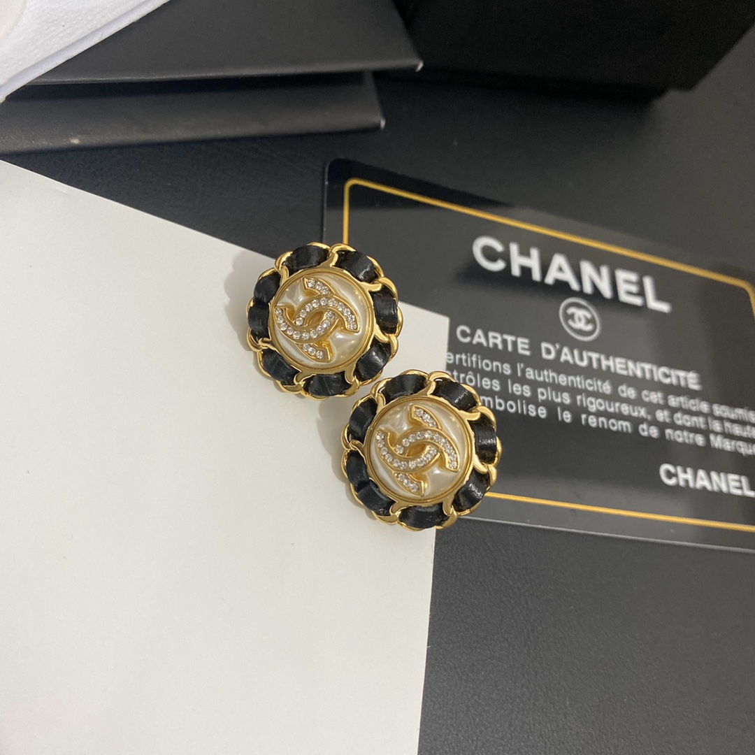 A164 Chanel earrings 109052