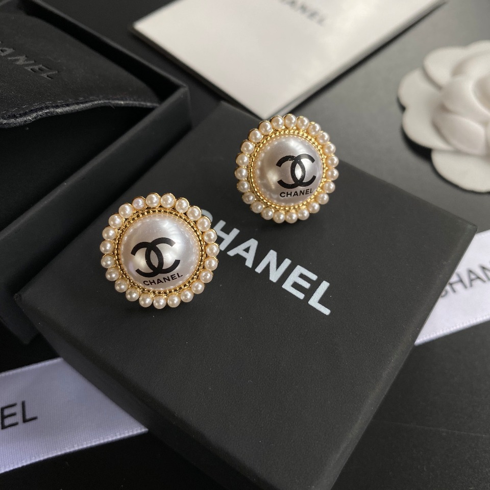 A259 Chanel earrings 105868