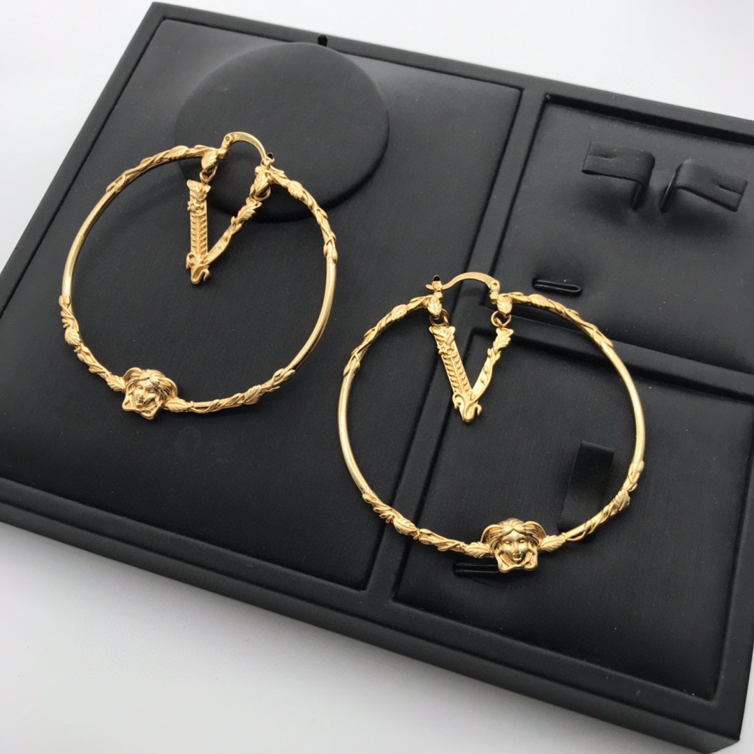 A038 VERSACE earrings 109045