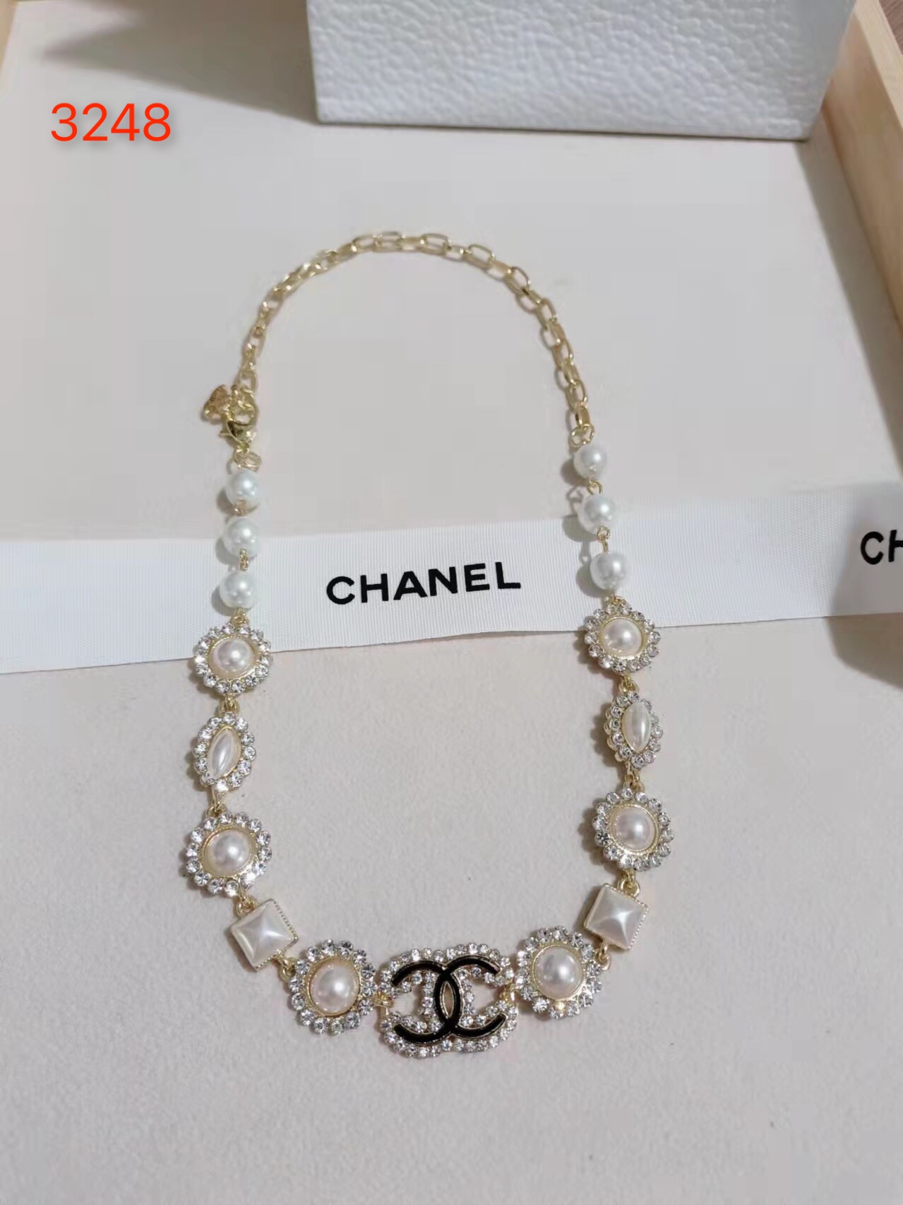 Chanel necklace 109160