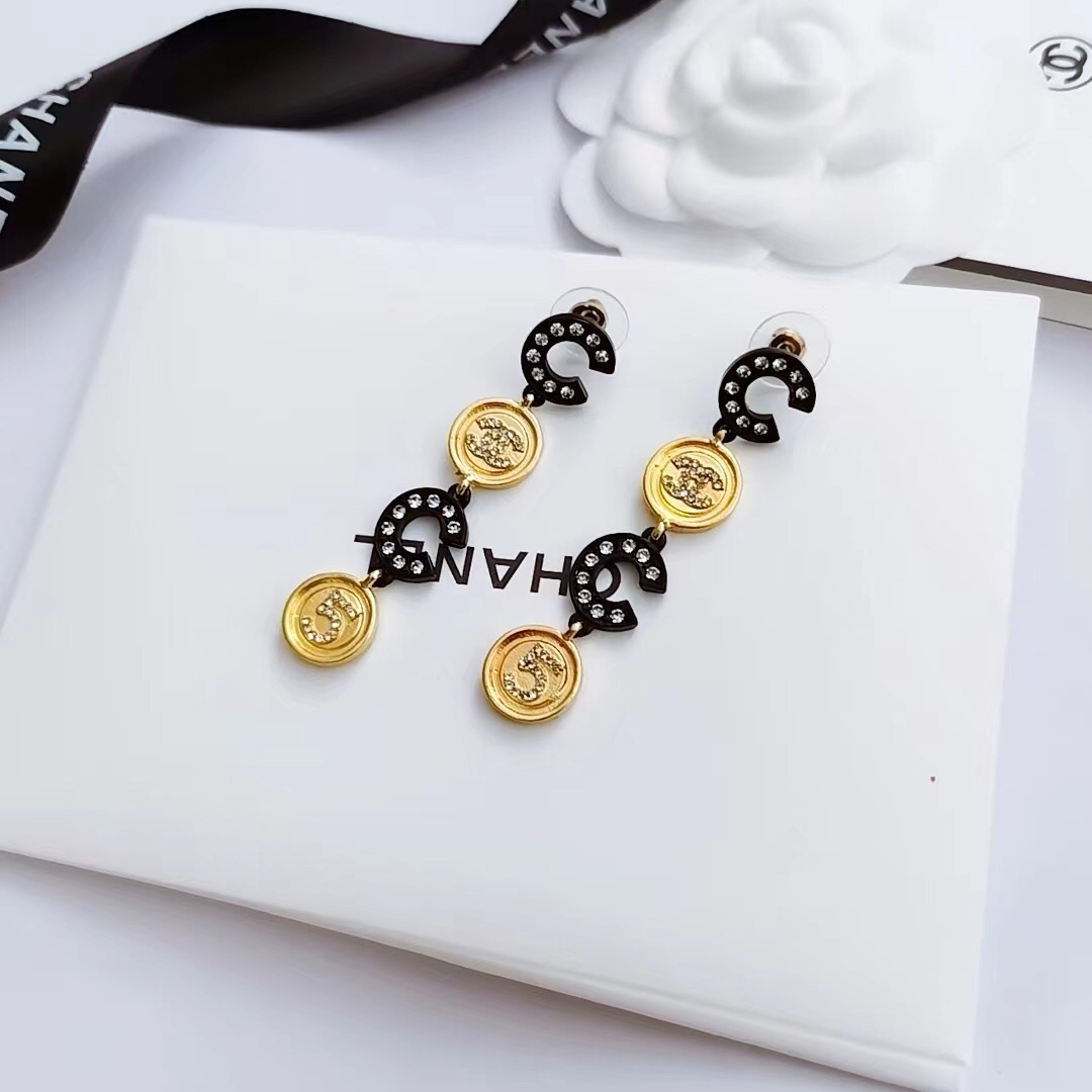 Chanel earrings 109157