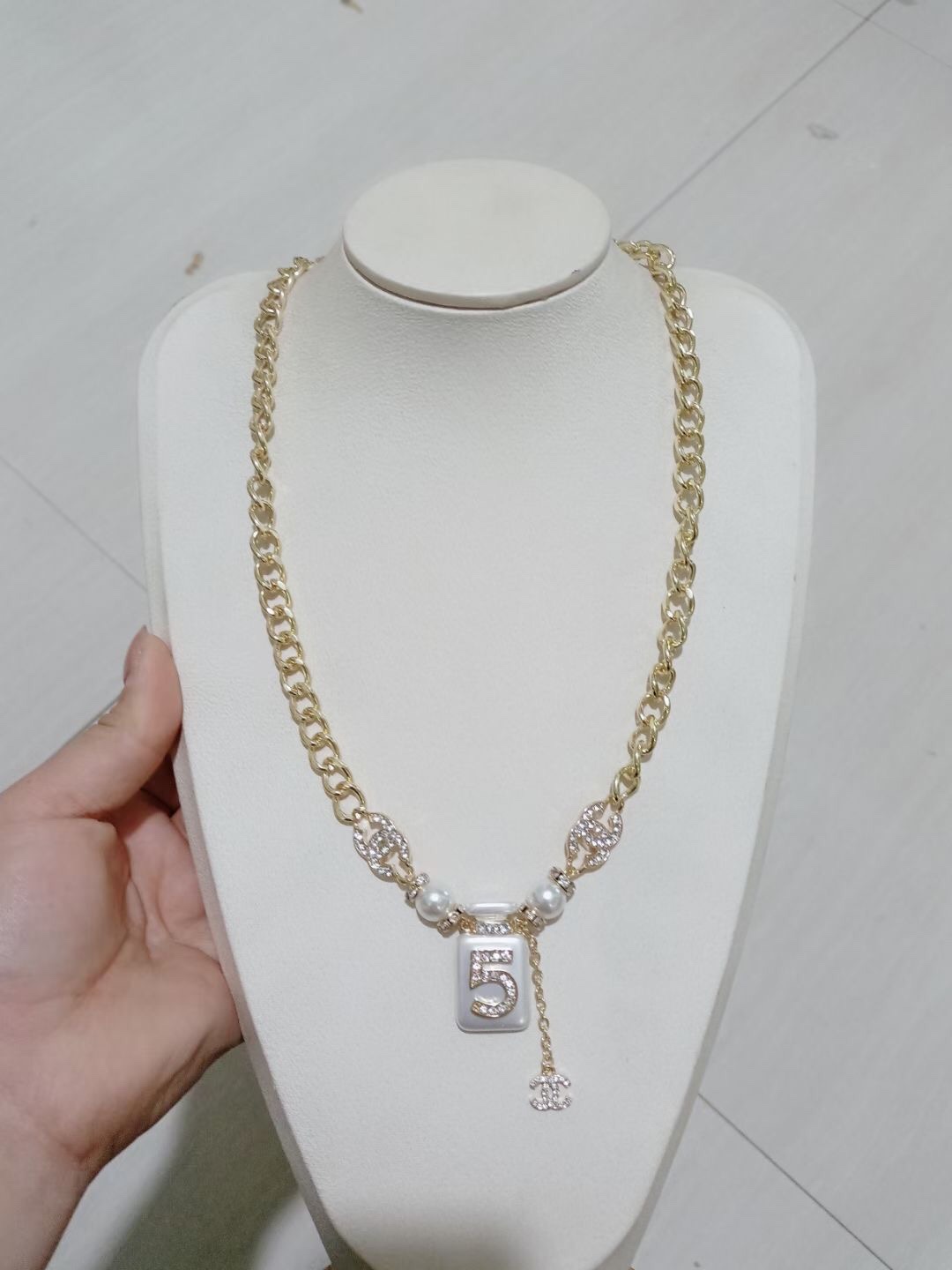 Chanel necklace baublebar 109143
