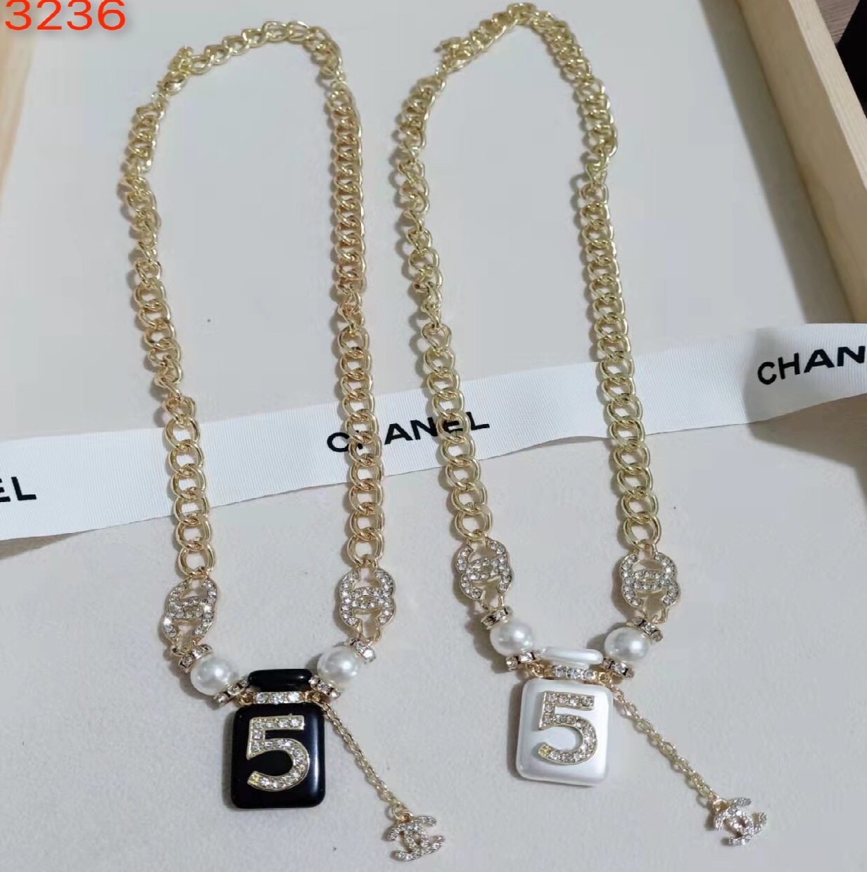 Chanel necklace baublebar 109143