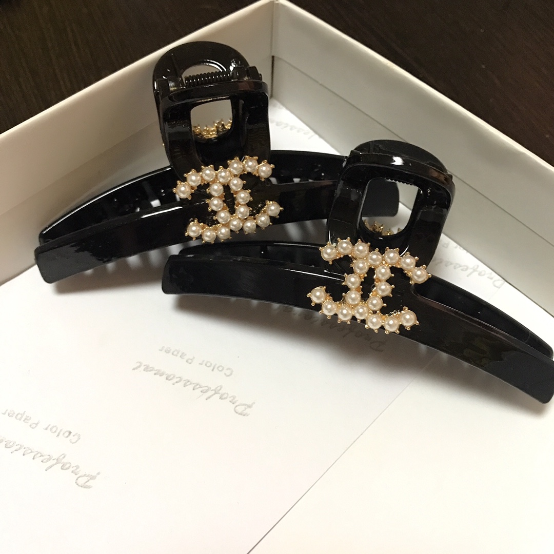 Chanel hairclip 109228