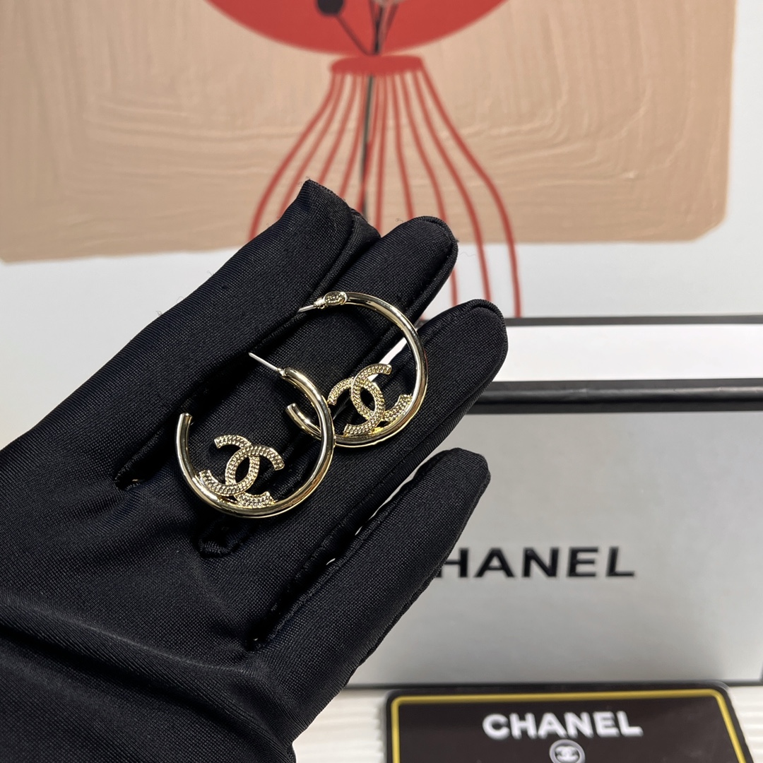 A732   Chanel earrings 109203