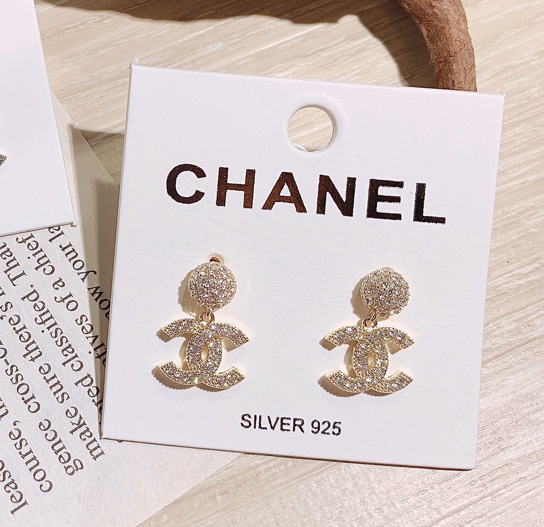 A305 Chanel earrings 109281