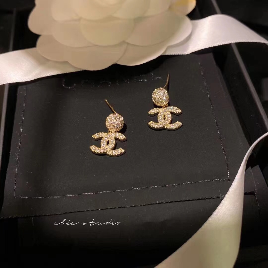 A305 Chanel earrings 109281