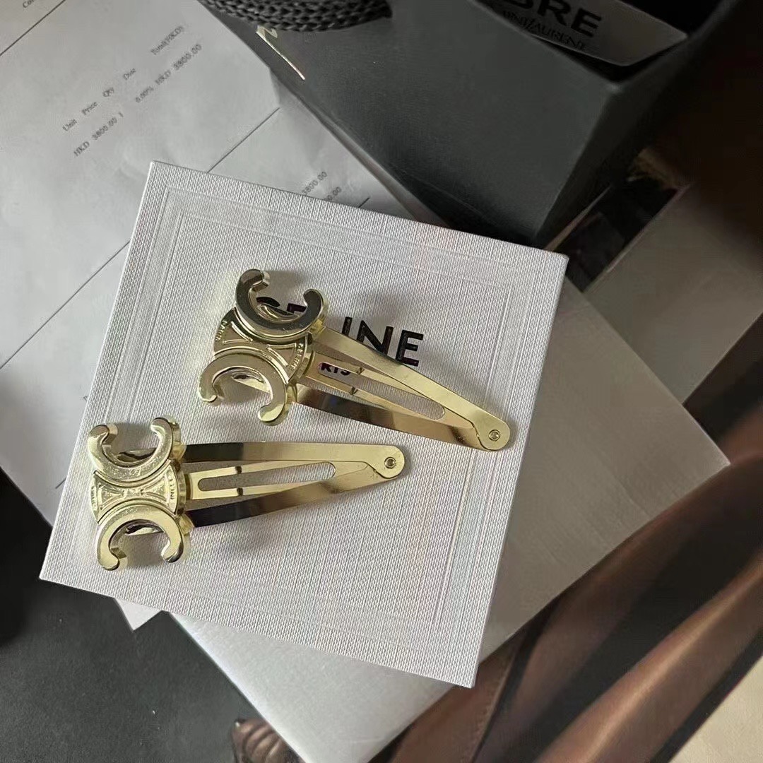 FS7021 CELINE hairclip 109374