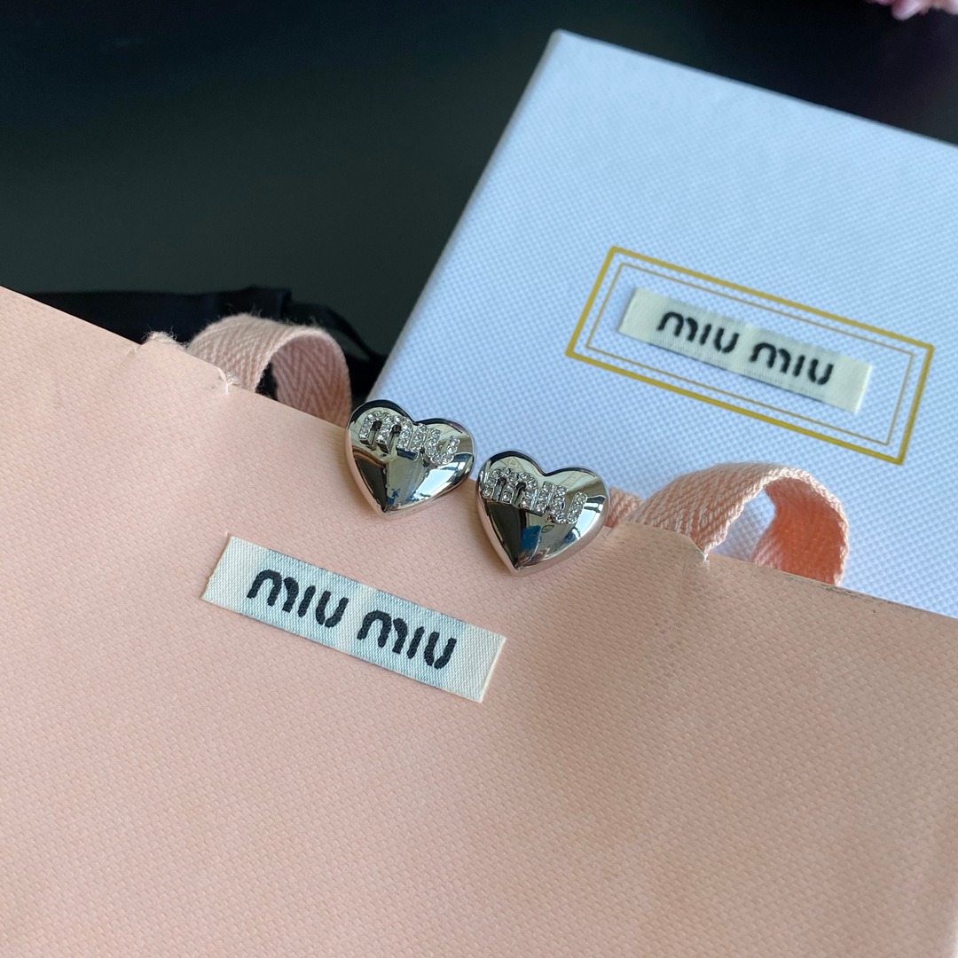 A160 MIUMIU earrings 109359