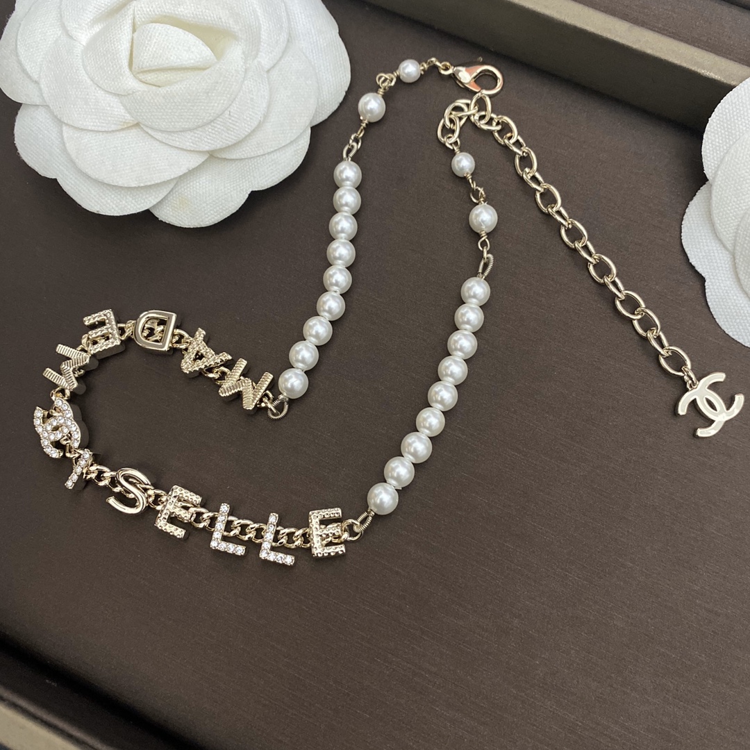 B410 Chanel necklace 109356