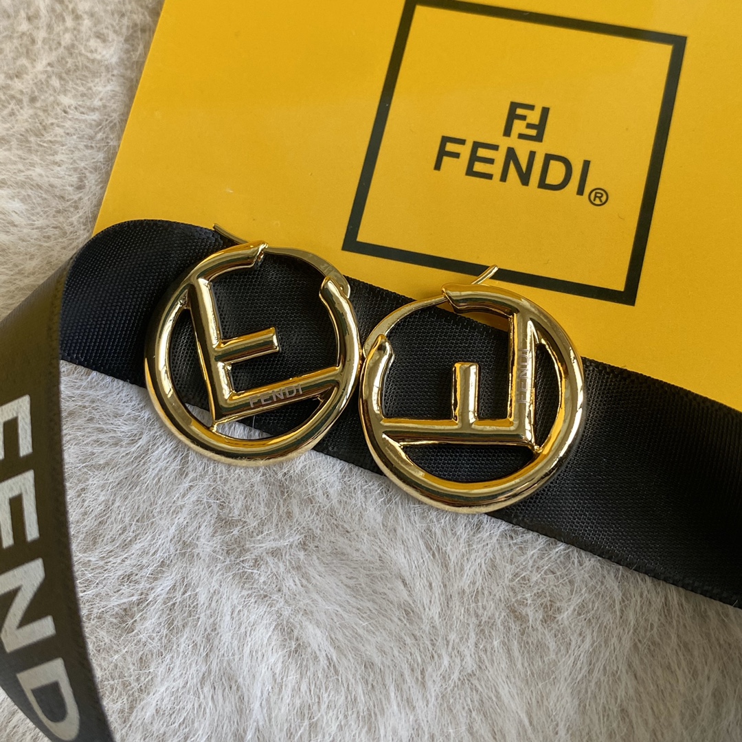 A069 FENDI earrings 109324