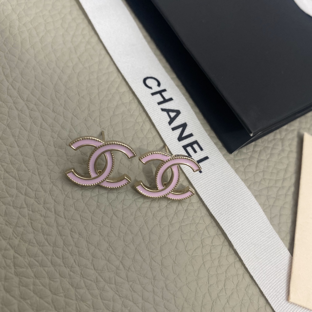 A197  Chanel earrings 109318