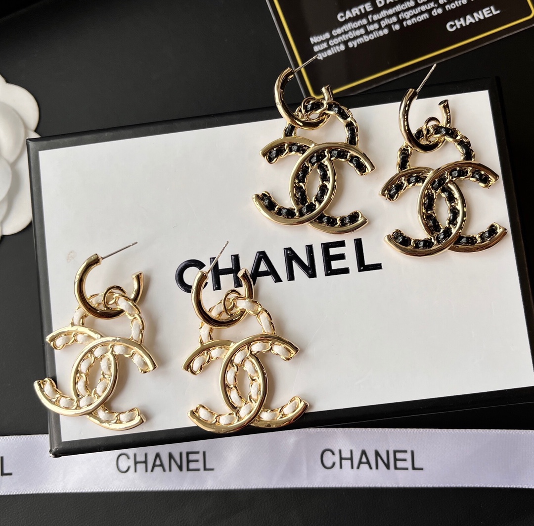 A749 Chanel wave earrings