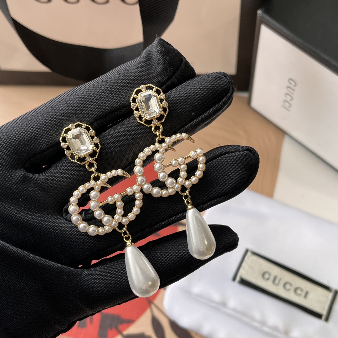 A748 Gucci earrings