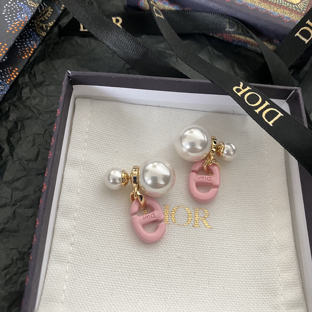 A168 Dior Sweet candy pink pearls earrings