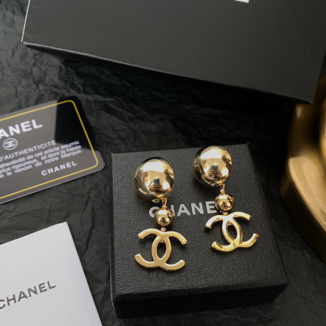 A981 Chanel gold earrings 109462