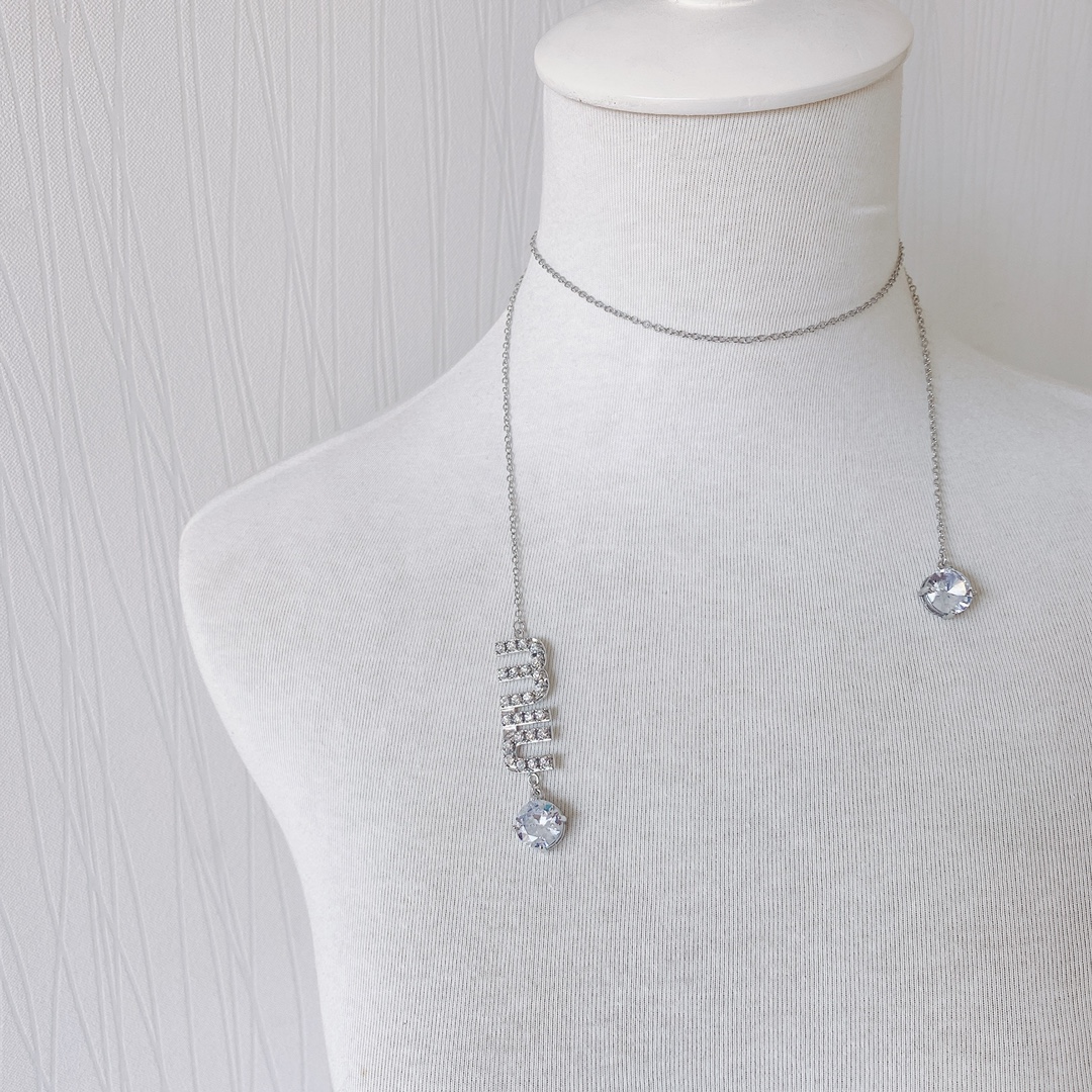 B390  MIUMIU necklace 109449