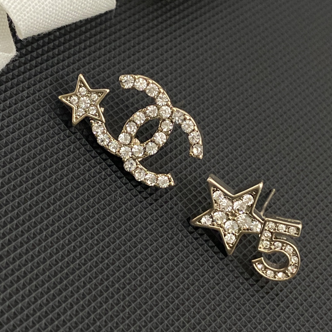 A988  Chanel earrings 109440