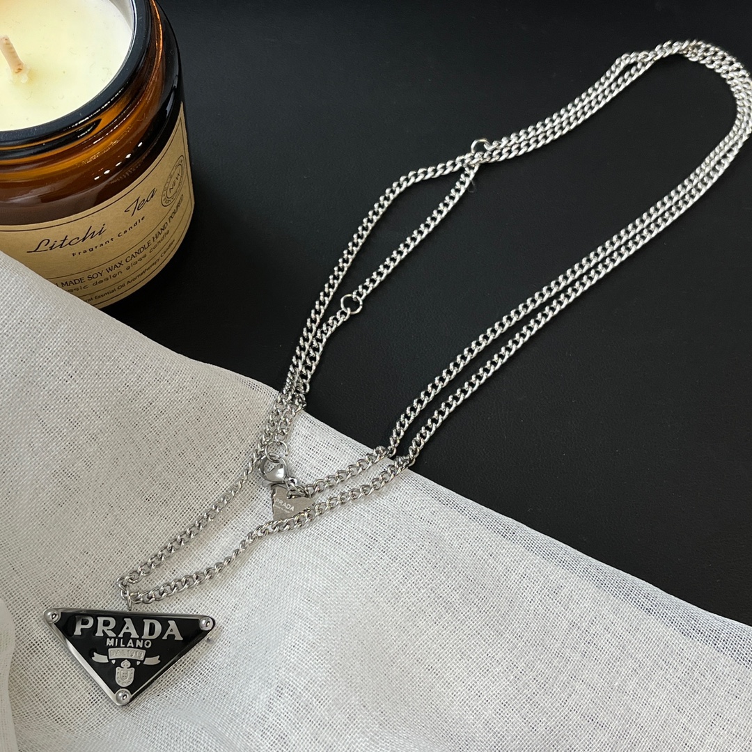 X448   Prada long necklace 109536