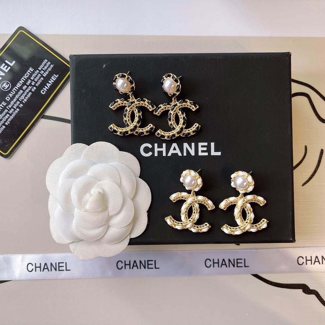 A758   Chanel earrings 109530