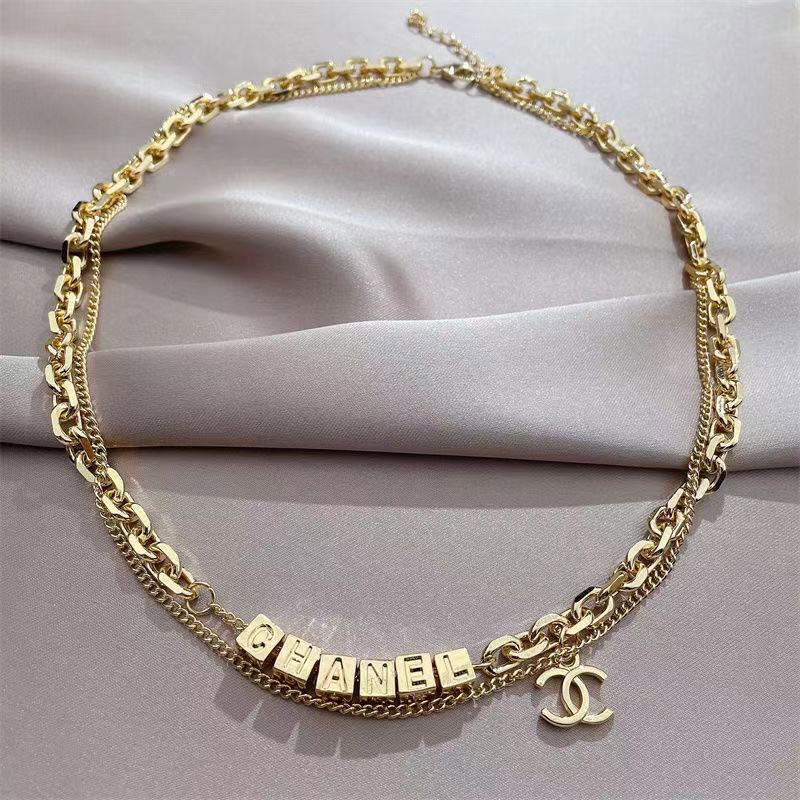 Chanel necklace 109524