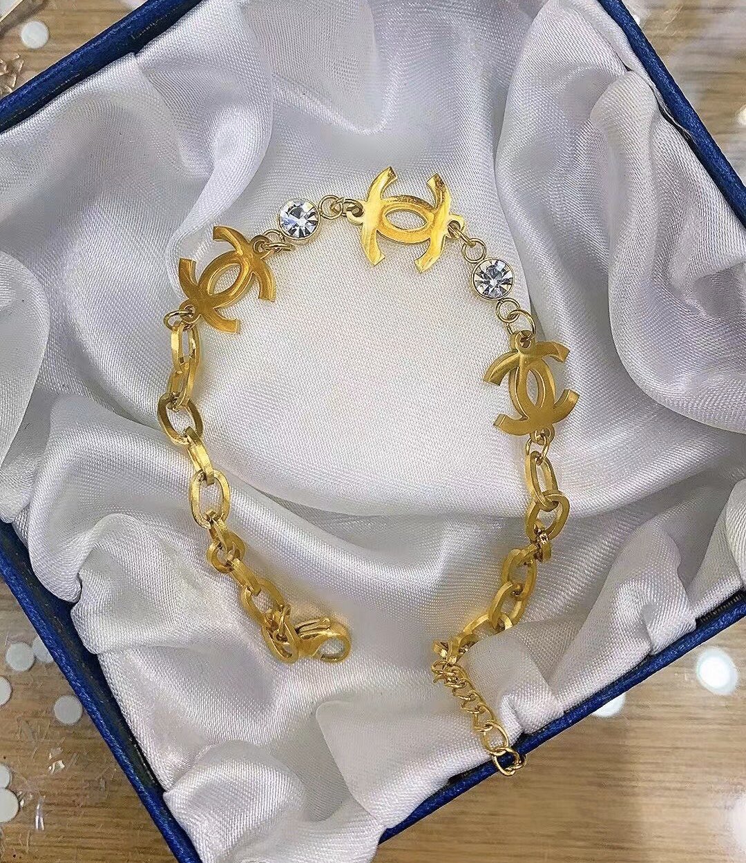 Chanel bracelet 109520