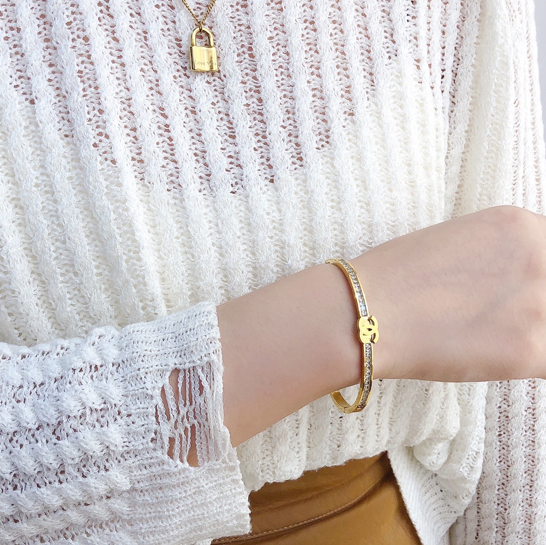 S094  Chanel bracelet 109621