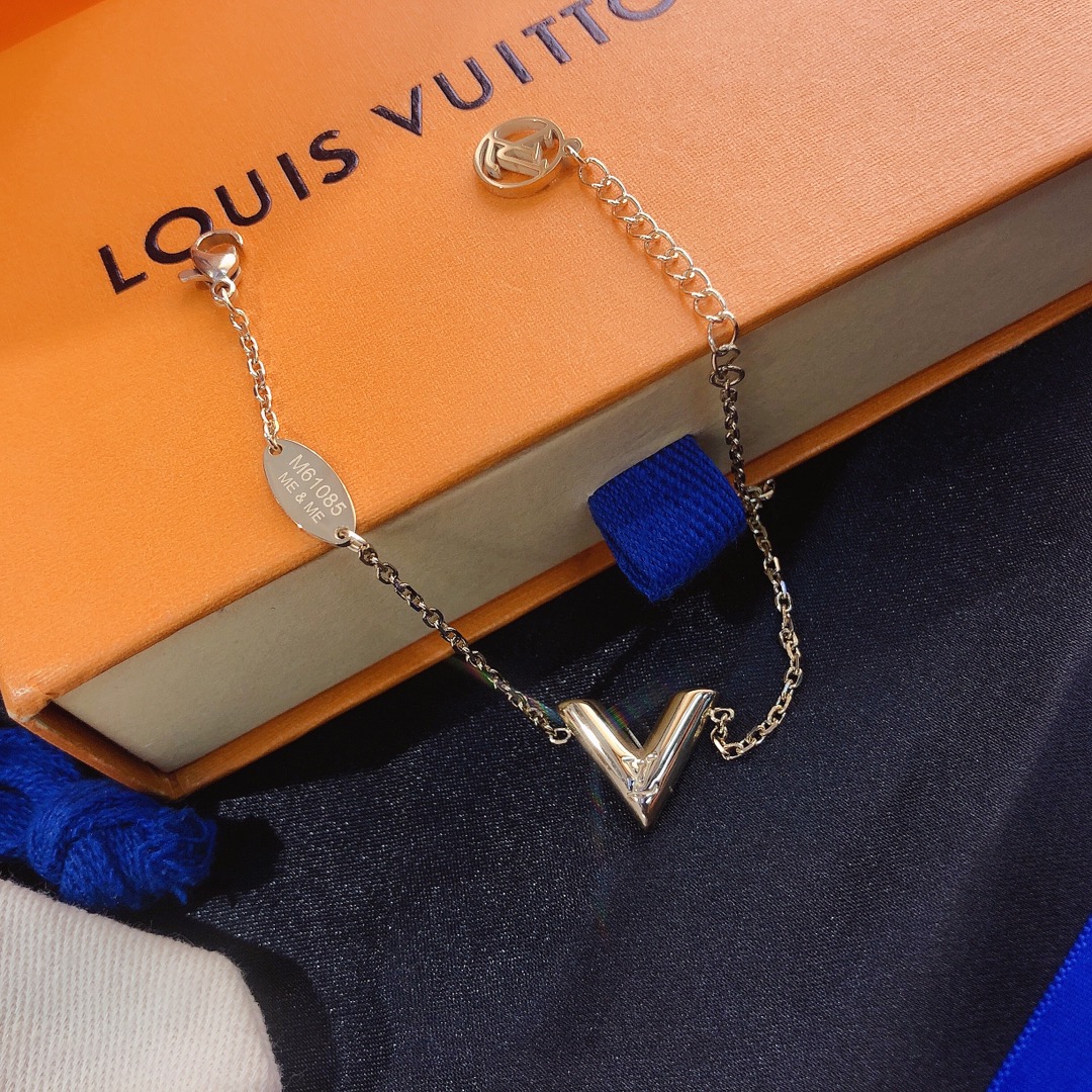 L056  LV Bracelet 109619