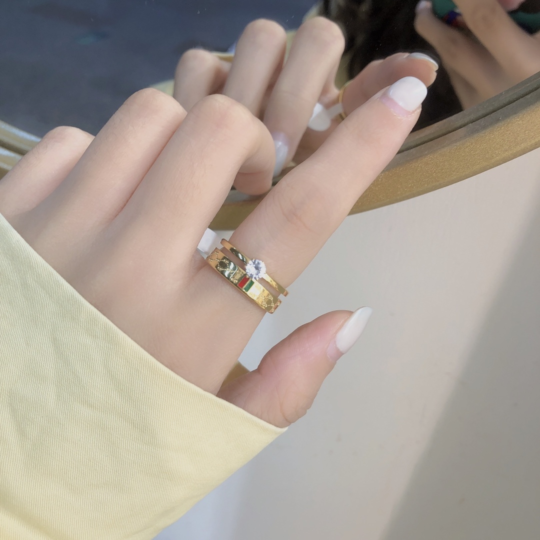 J043 Gucci ring