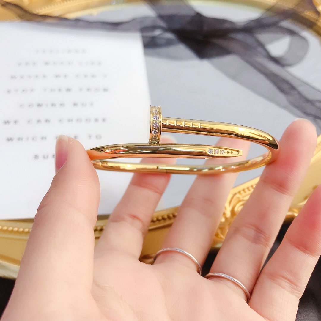 S098  Cartier bracelet 109596