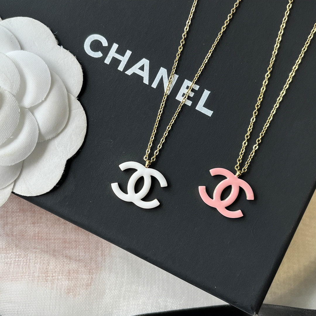 X453  Chanel necklace 109576