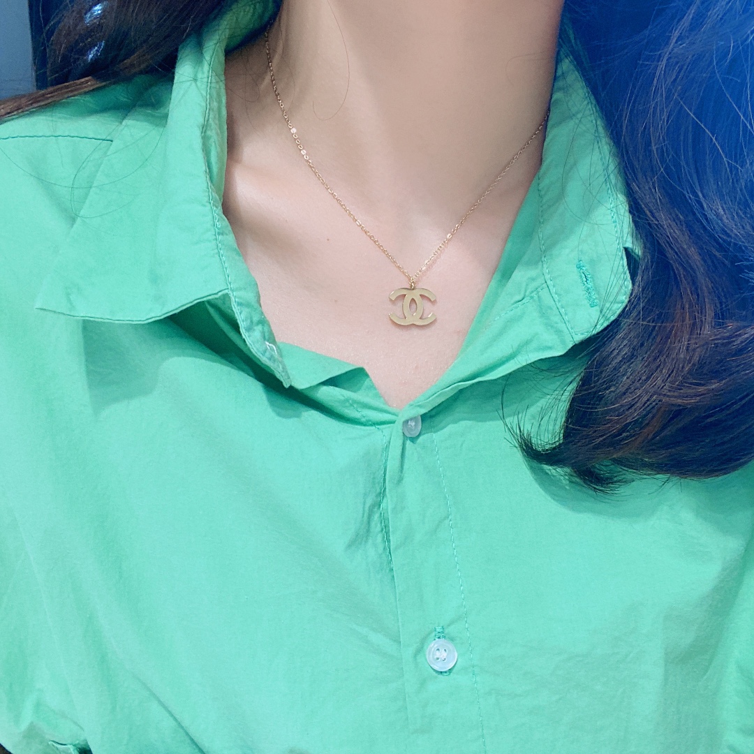 X453  Chanel necklace 109576