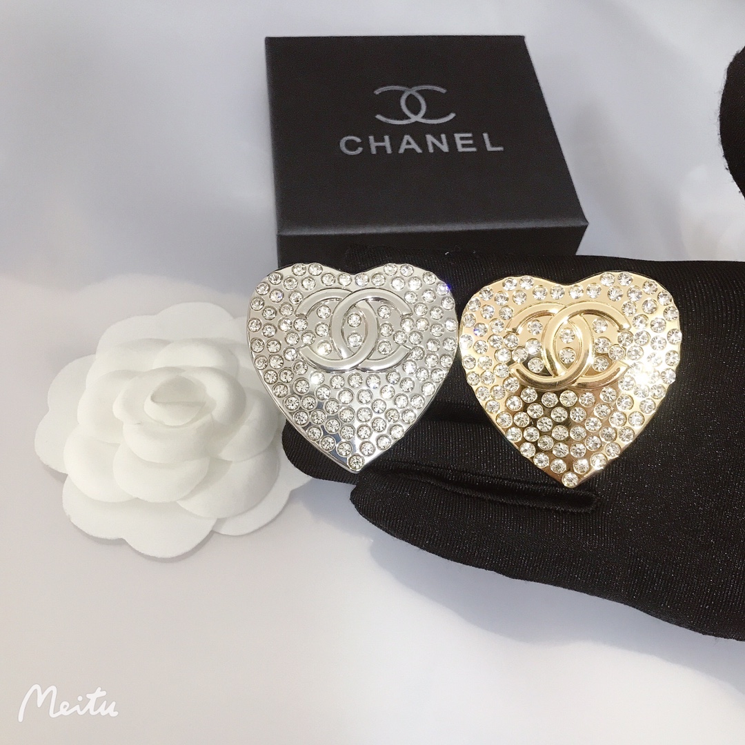 Chanel brooch 109645