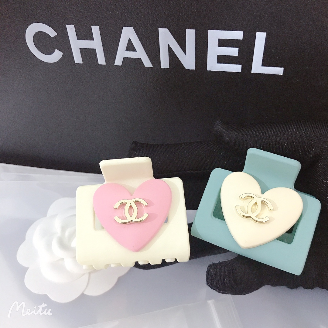 Chanel hairclip 109652